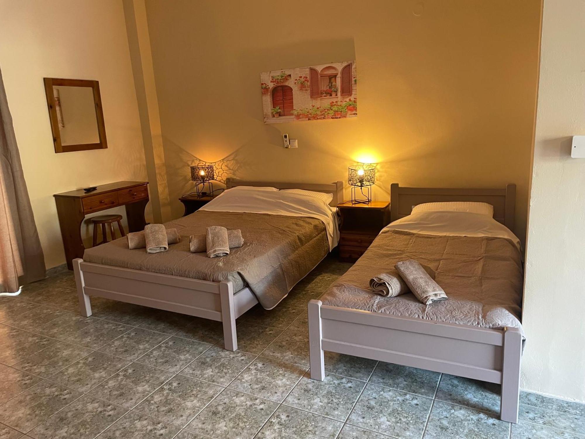 Maria Anastasia Studios Trapezaki  Luaran gambar